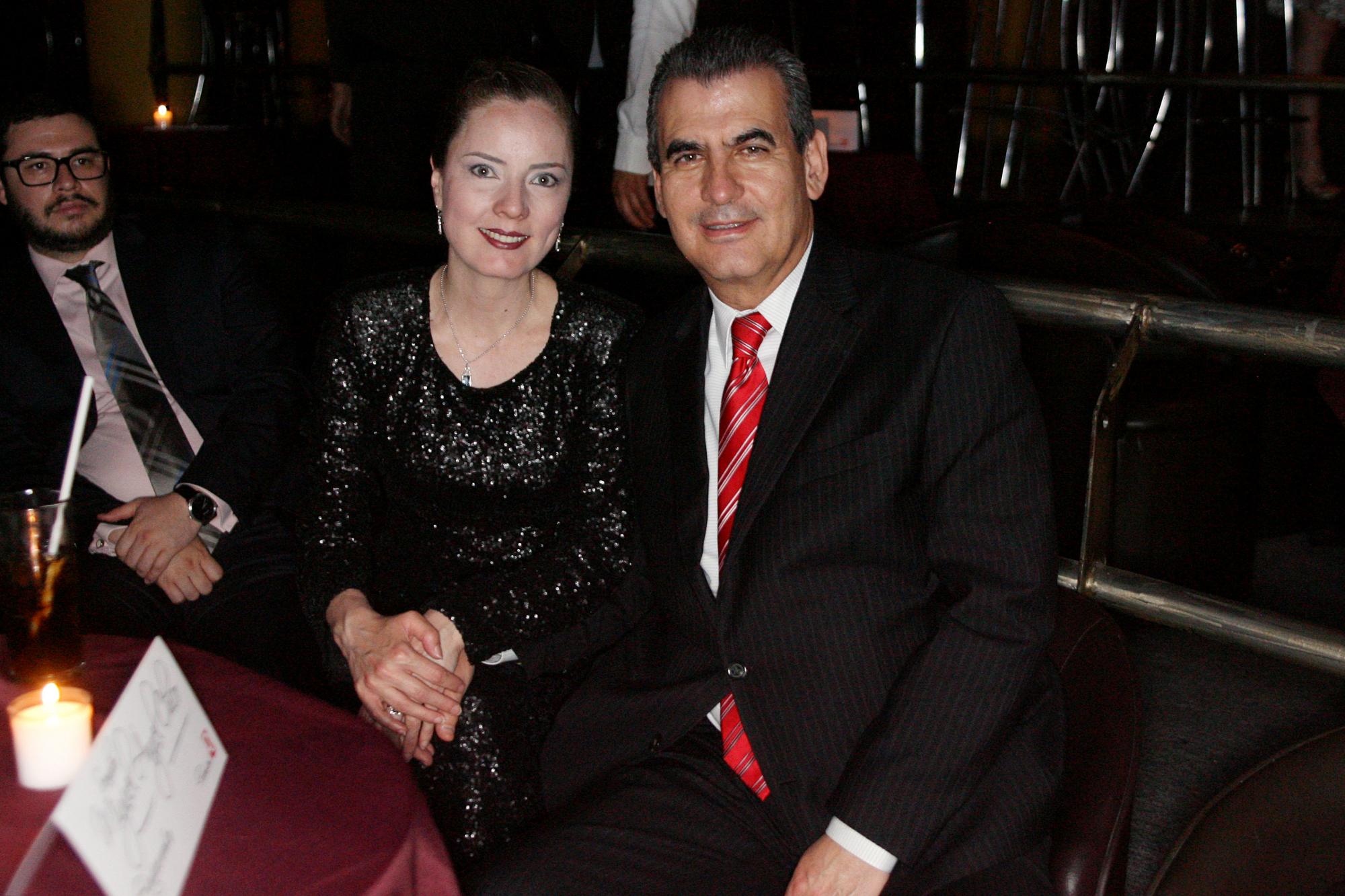 Senador Miguel Ángel Chico y Sra.