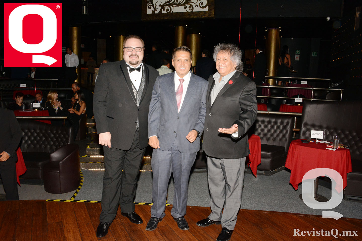 Eduardo Manzano, Rodrigo G.  Aguirre y Jorge Falcón en los Premios de la Revista Q