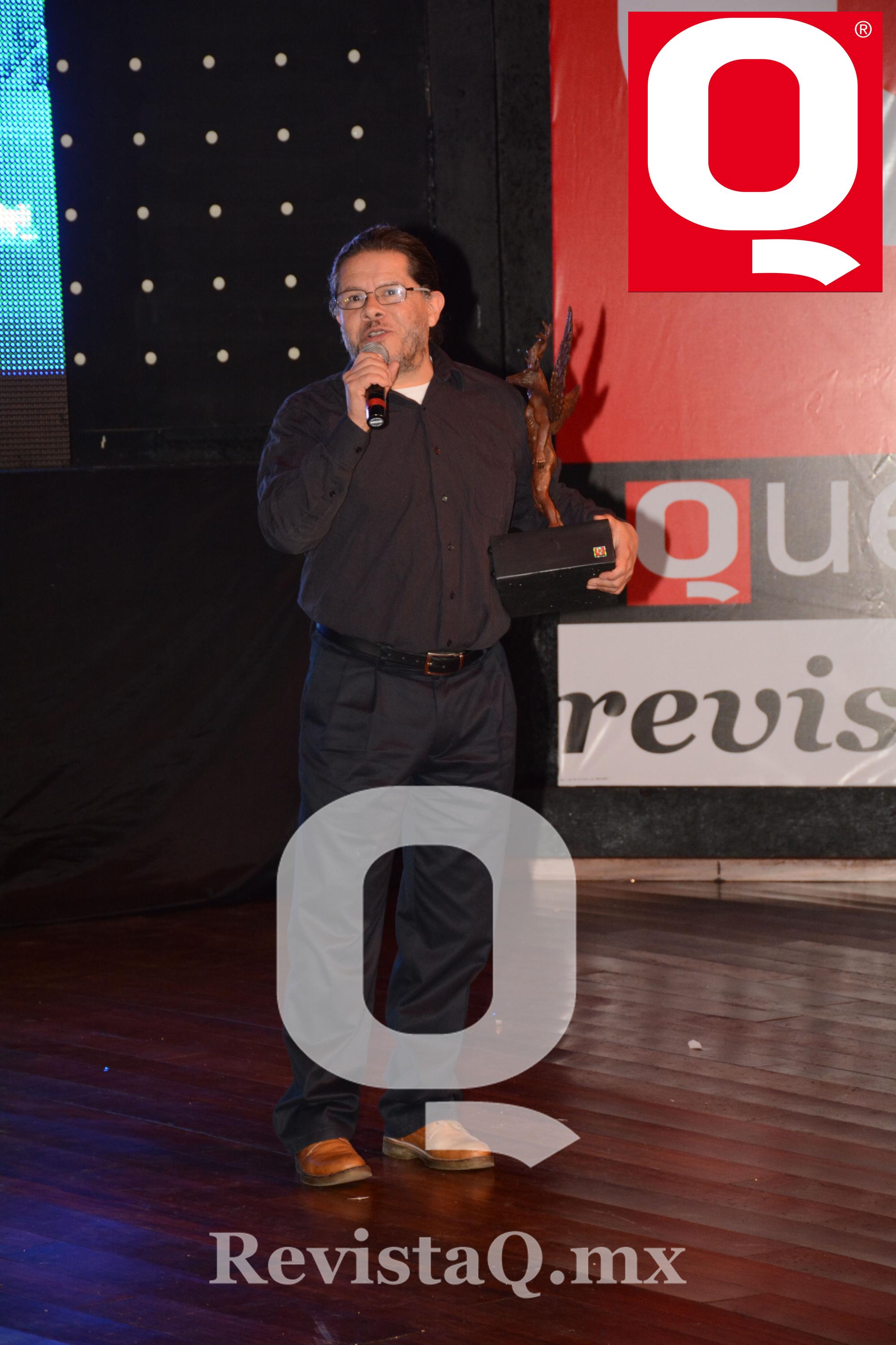Jorge Zárate - El Huasteco en la pelicula  'El Infierno'  recibiendo el Premio Q