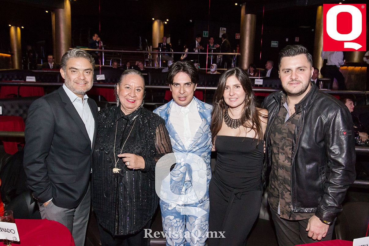Reynaldo López, María Prado, Eduardo Villegas y Paul Stanley en los Premios Q