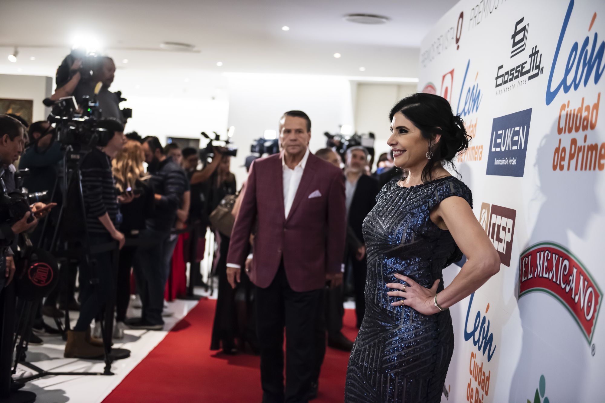 Alfredo Adame y Raquel Garza en la alfombra roja de los Premios de la Revista Q...QUÉ MÉXICO