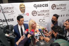 VIP  Cyntia Klitbo y Juan Vidal en los premios de la Revista Q