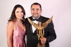 Dr. Rafael Chacón y Sra.