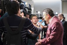 Alfredo Adame en la alfombra roja de los Premios  de la Revista Q
