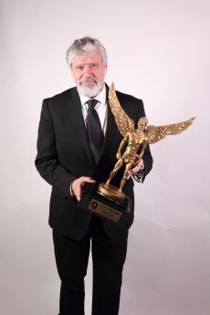 Henry Zakka estrella internacional