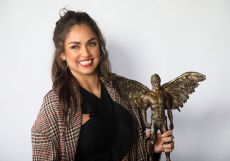 Hermosa Claudia Martín.