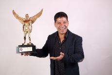 Javier Carranza El Costeño excelente  con sus chistes