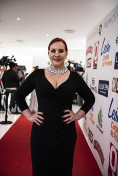 Lina Santos en la alfombra Roja de los Premios de la Revista Q... QUÉ MÉXICO